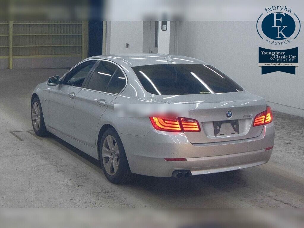 BMW 5 SERIES 4D 528I 2011 - zdjęcie 4