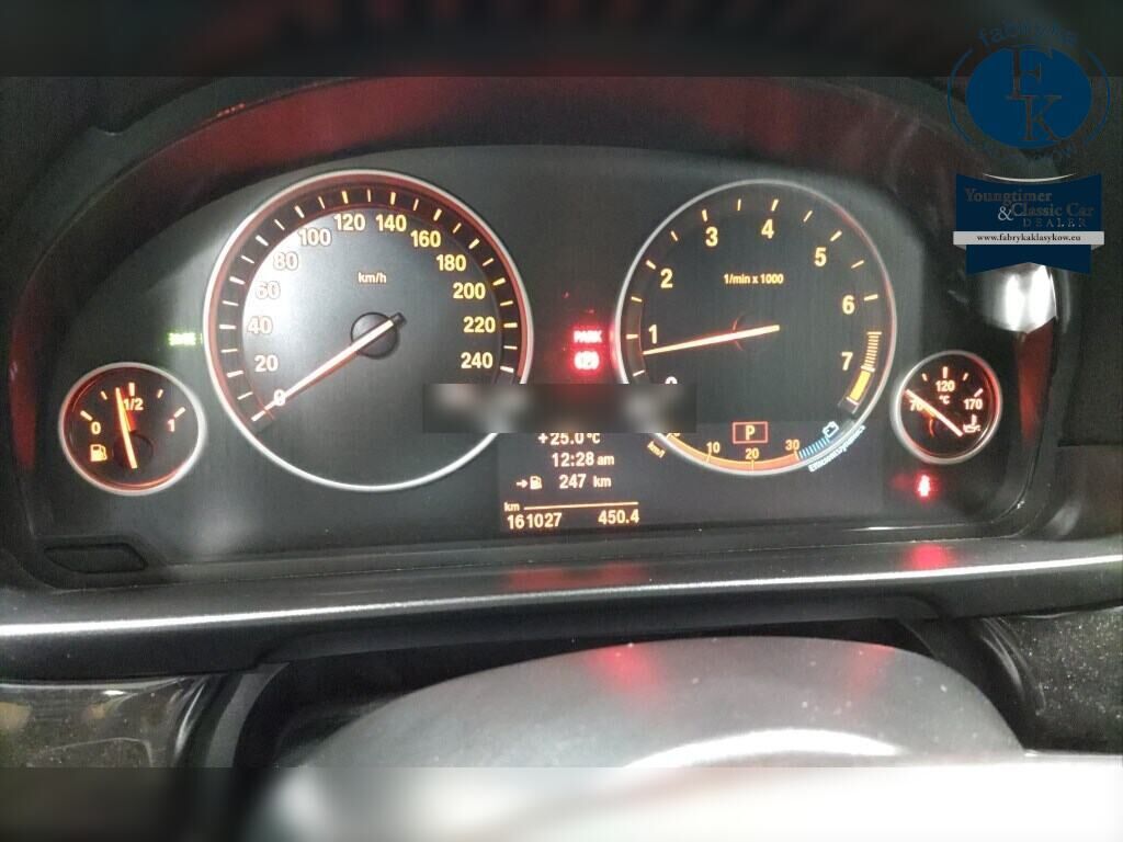 BMW 5 SERIES 4D 528I 2011 - zdjęcie 8