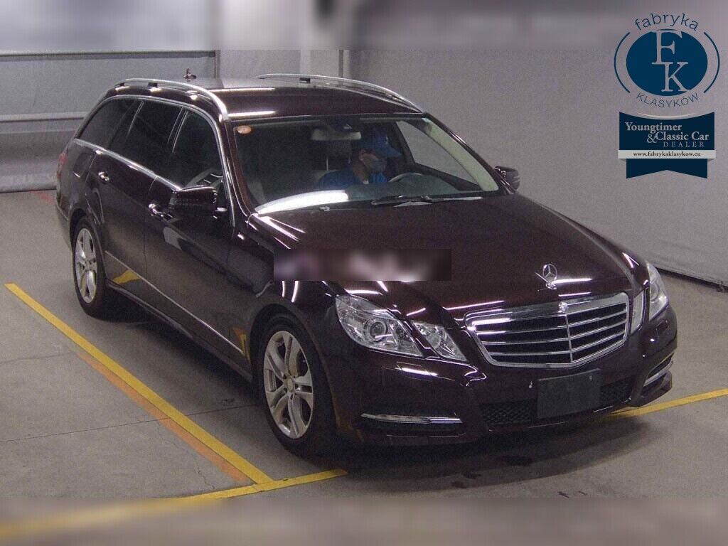 MERCEDES BENZ E-CLASS STATIONWAGON 4WD E350 4MATIC STATIONWAGON AVANTGARDE 2011 - zdjęcie 3