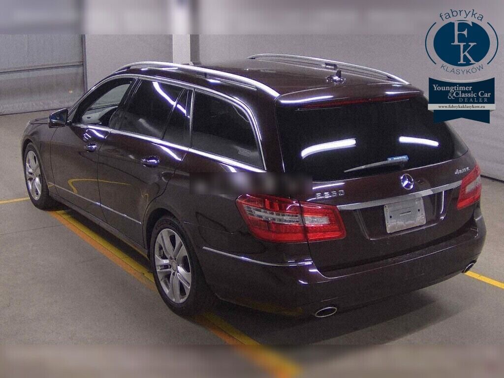 MERCEDES BENZ E-CLASS STATIONWAGON 4WD E350 4MATIC STATIONWAGON AVANTGARDE 2011 - zdjęcie 4