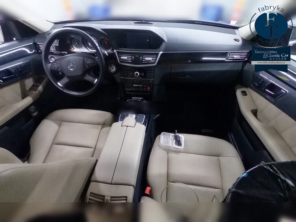 MERCEDES BENZ E-CLASS STATIONWAGON 4WD E350 4MATIC STATIONWAGON AVANTGARDE 2011 - zdjęcie 5