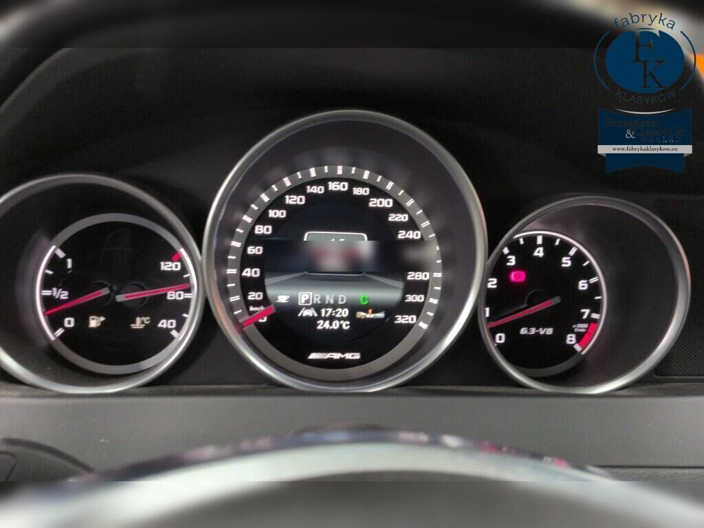MERCEDES BENZ C-CLASS 4D C63 AMG 2014 - zdjęcie 8