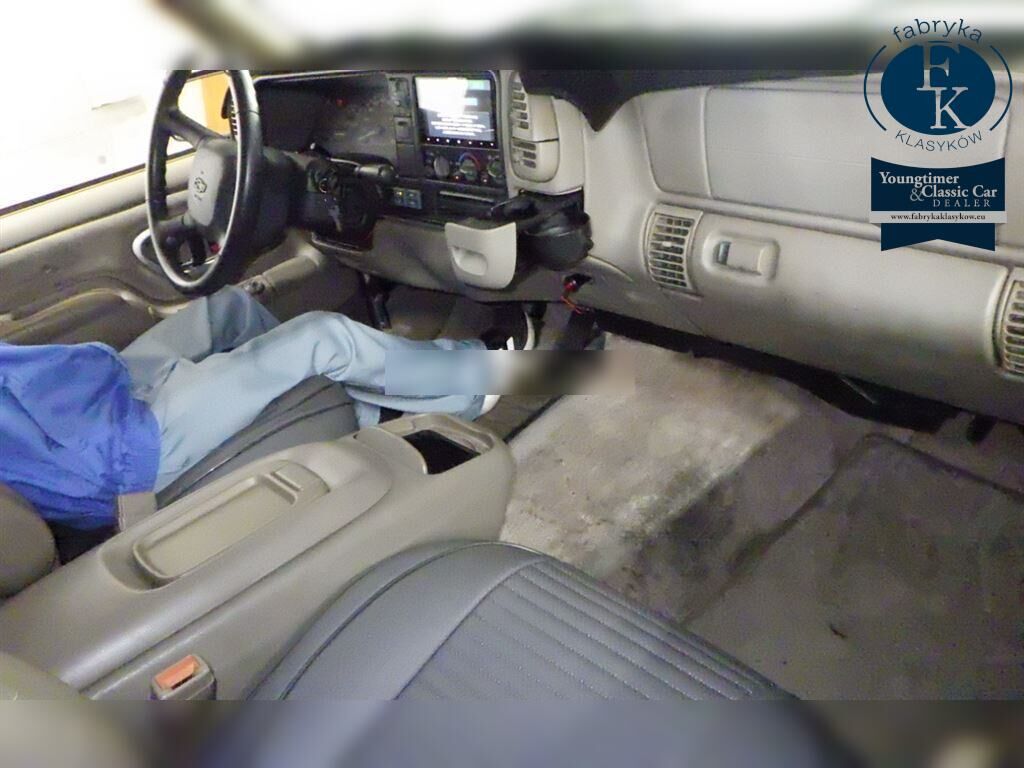 CHEVROLET SUBURBAN 4WD LT 2002 - zdjęcie 5
