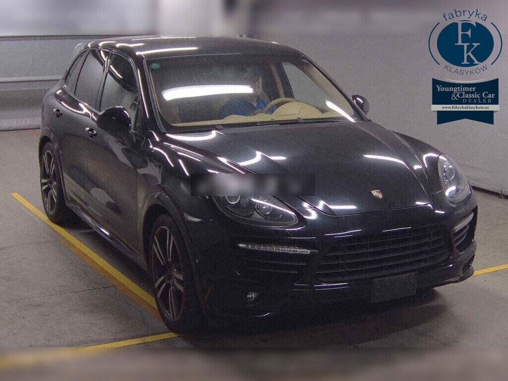 PORSCHE CAYENNE 4WD GTS 2013 - zdjęcie 3