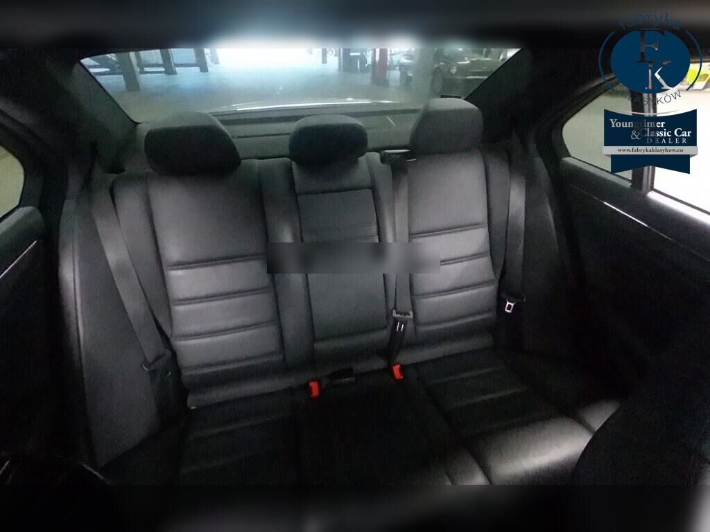 MERCEDES BENZ C-CLASS 4D C63 AMG 2008 - zdjęcie 8