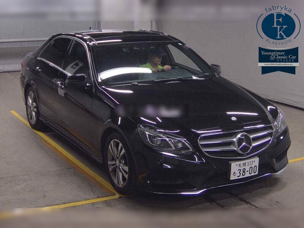 MERCEDES BENZ E-CLASS 4D 4WD E300 4MATIC AVANTGARDE AMG SPORTS P 2013 - zdjęcie 3