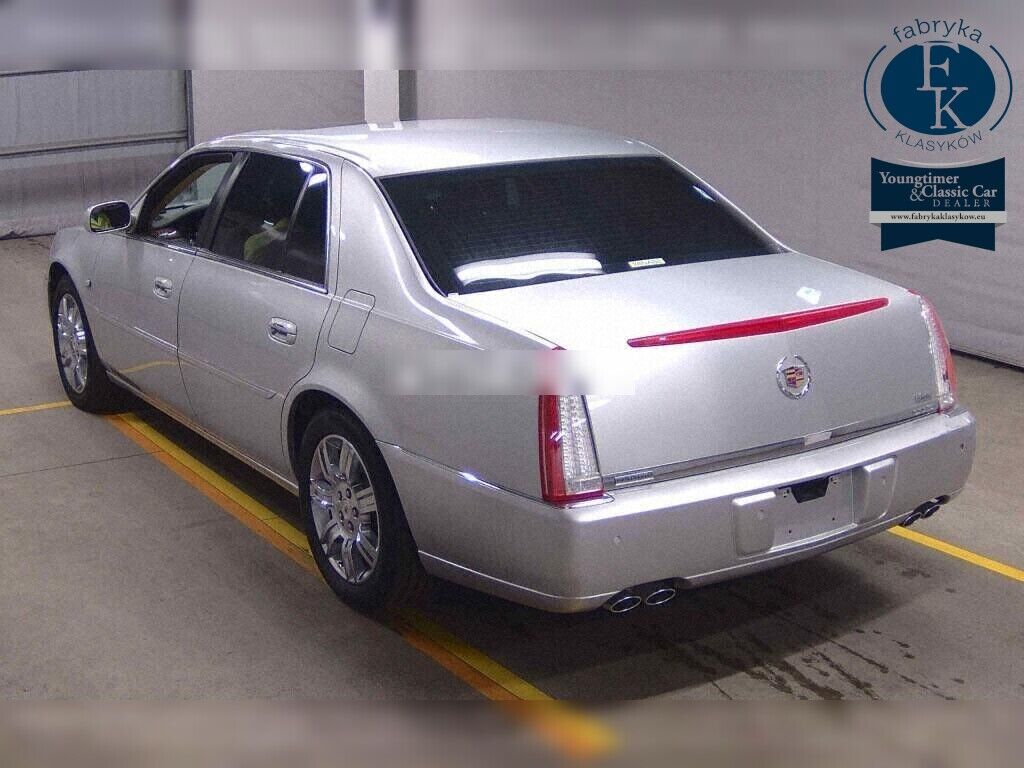 CADILLAC DTS PLATINUM 2010 - zdjęcie 4