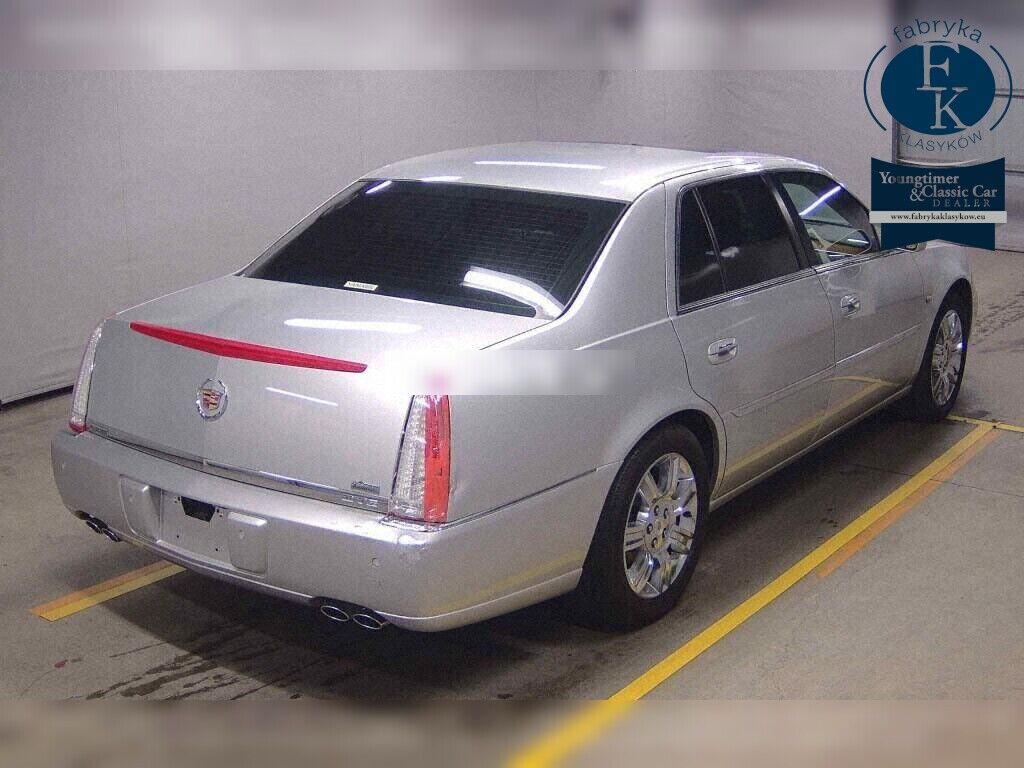 CADILLAC DTS PLATINUM 2010 - zdjęcie 7