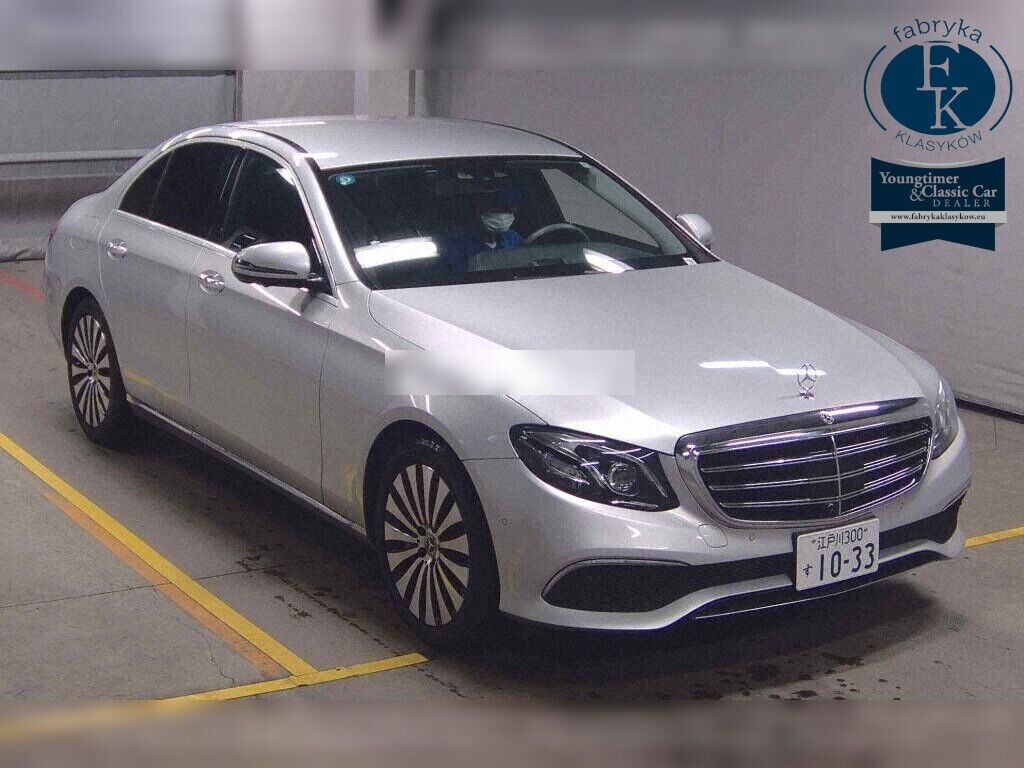 MERCEDES BENZ E-CLASS 4D 4WD E400 4MATIC EXCLUSIVE 2018 - zdjęcie 3
