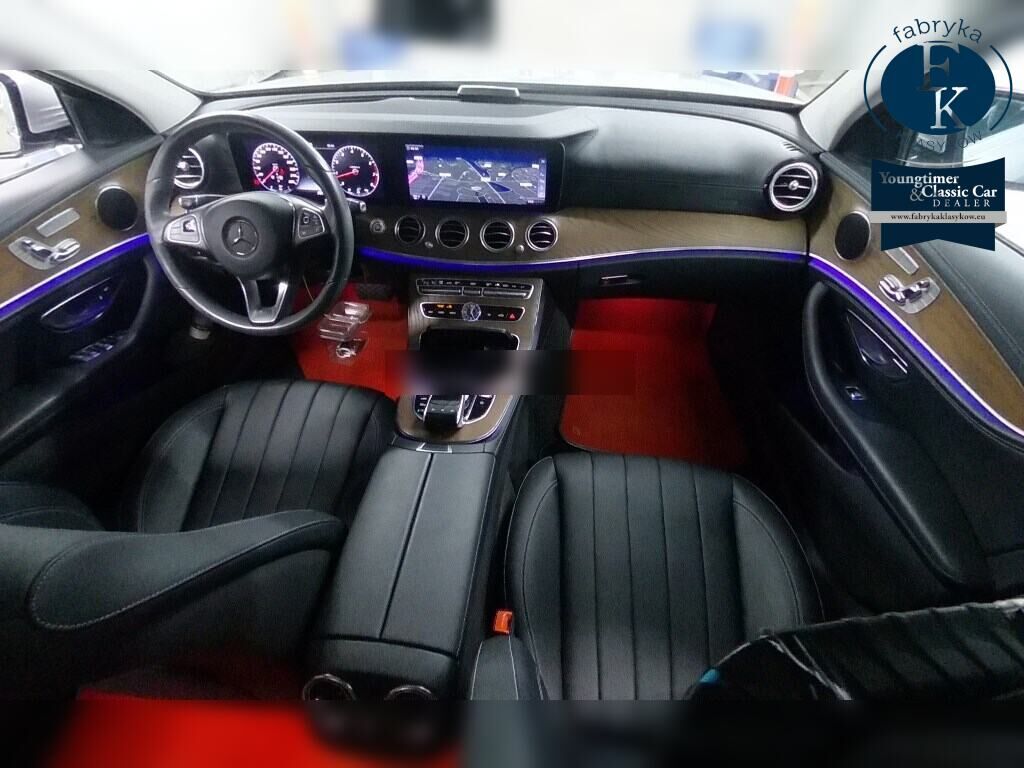 MERCEDES BENZ E-CLASS 4D 4WD E400 4MATIC EXCLUSIVE 2018 - zdjęcie 5