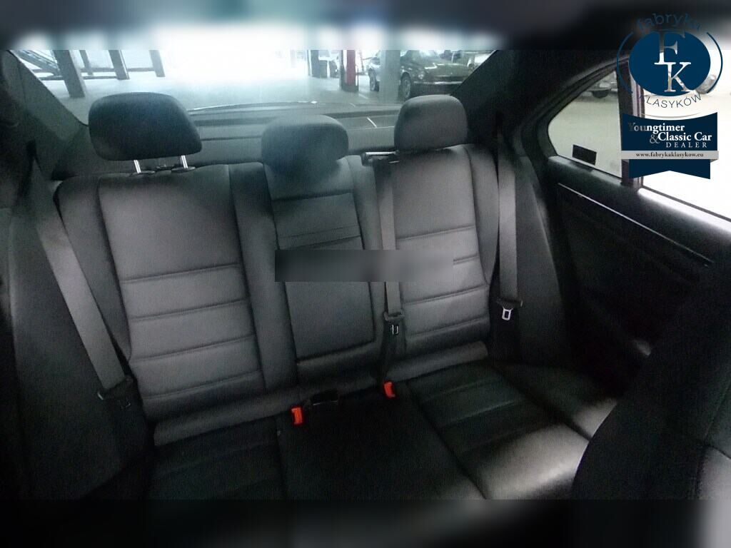 MERCEDES BENZ C-CLASS 4D C63 AMG 2014 - zdjęcie 8