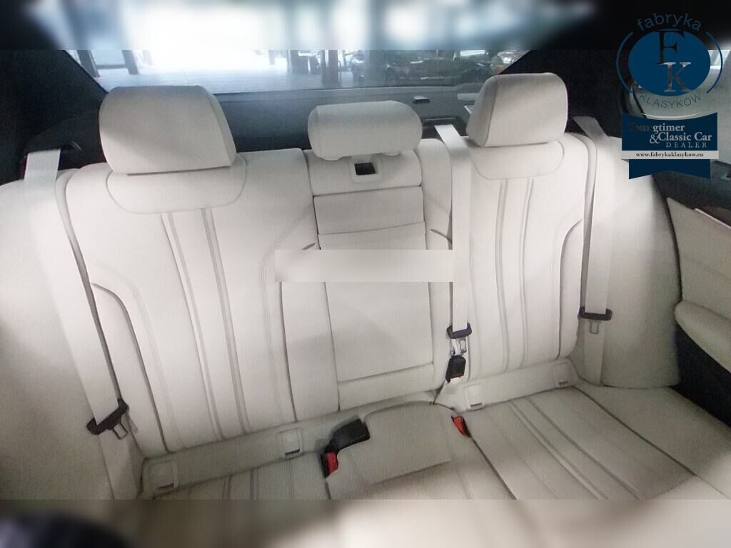 BMW 5 SERIES 4D 530I M-SPORT 2017 - zdjęcie 8