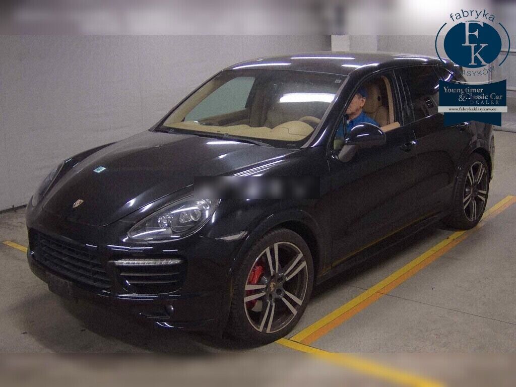 PORSCHE CAYENNE 4WD GTS 2013 - zdjęcie 6