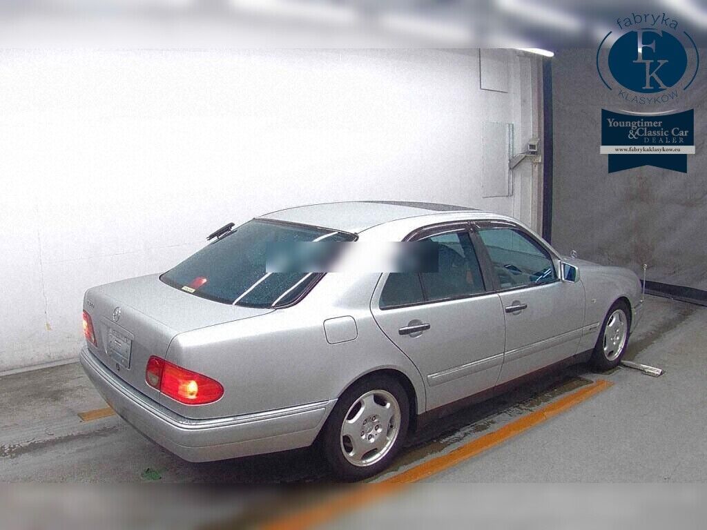 MERCEDES BENZ E-CLASS 4D E320 1997 - zdjęcie 7