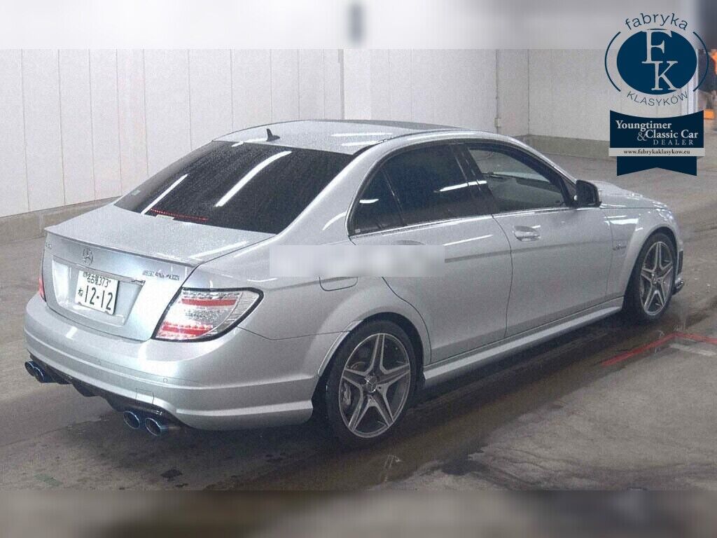 MERCEDES BENZ C-CLASS 4D C63 AMG 2009 - zdjęcie 7