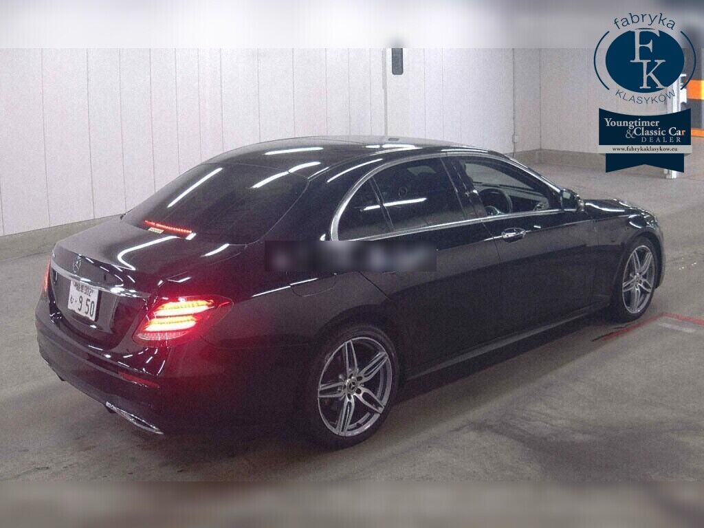 MERCEDES BENZ E-CLASS 4D E220D AVANTGARDE AMG LINE 2019 - zdjęcie 7