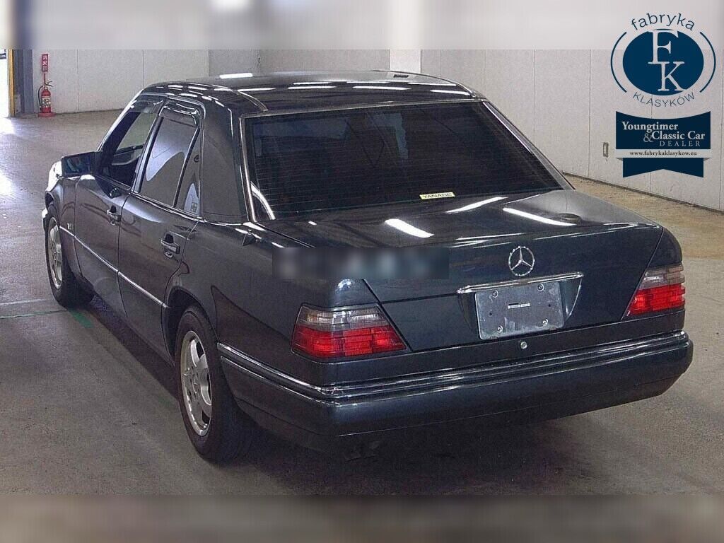 MERCEDES BENZ E-CLASS 4D E320 1993 - zdjęcie 4