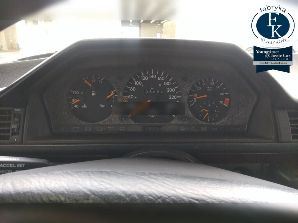 MERCEDES BENZ E-CLASS 4D E320 1993 - zdjęcie 8