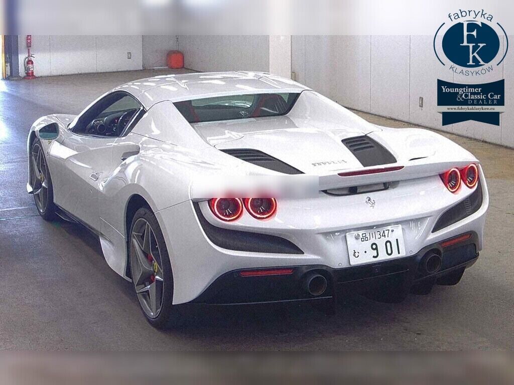 FERRARI F8 SPIDER BASE GRADE 2021 - zdjęcie 4