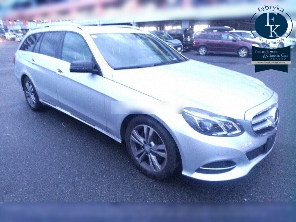 MERCEDES BENZ E-CLASS STATIONWAGON 4WD E300 4MATIC STATIONWAGON AVANTGARDE 2013 - zdjęcie 3