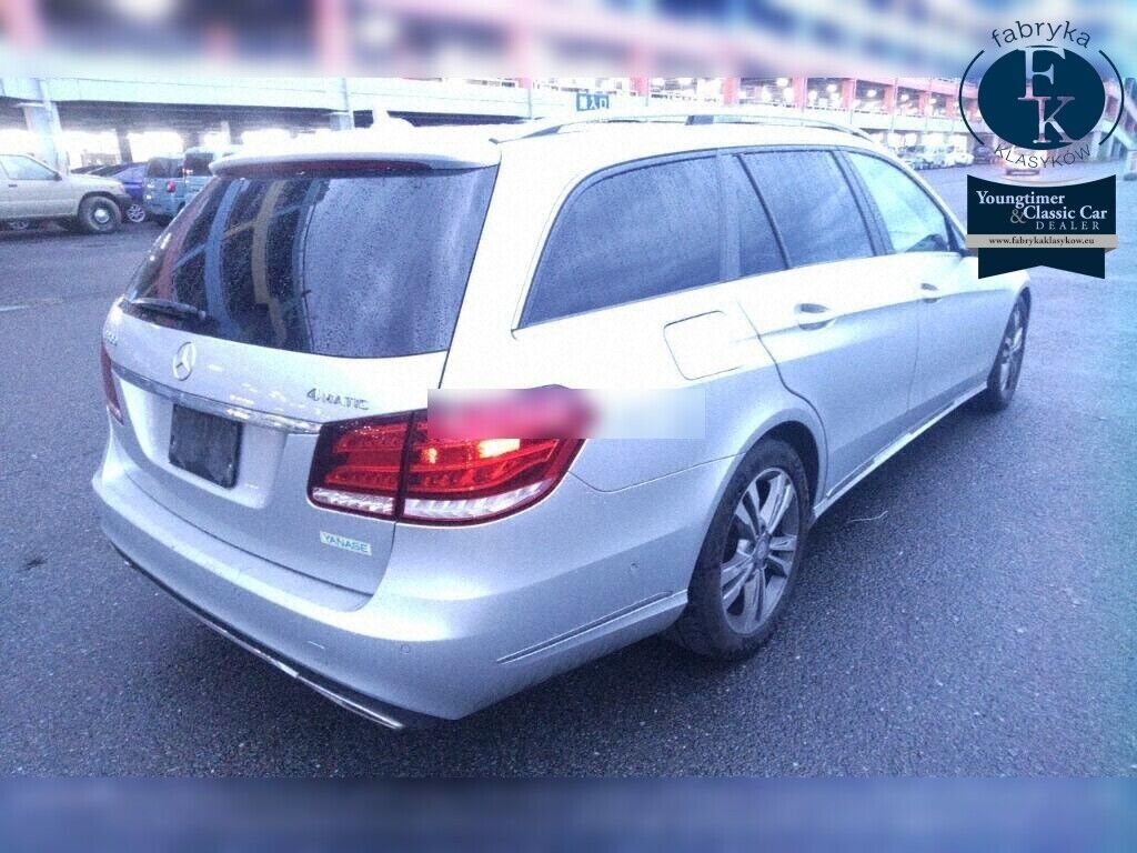 MERCEDES BENZ E-CLASS STATIONWAGON 4WD E300 4MATIC STATIONWAGON AVANTGARDE 2013 - zdjęcie 7