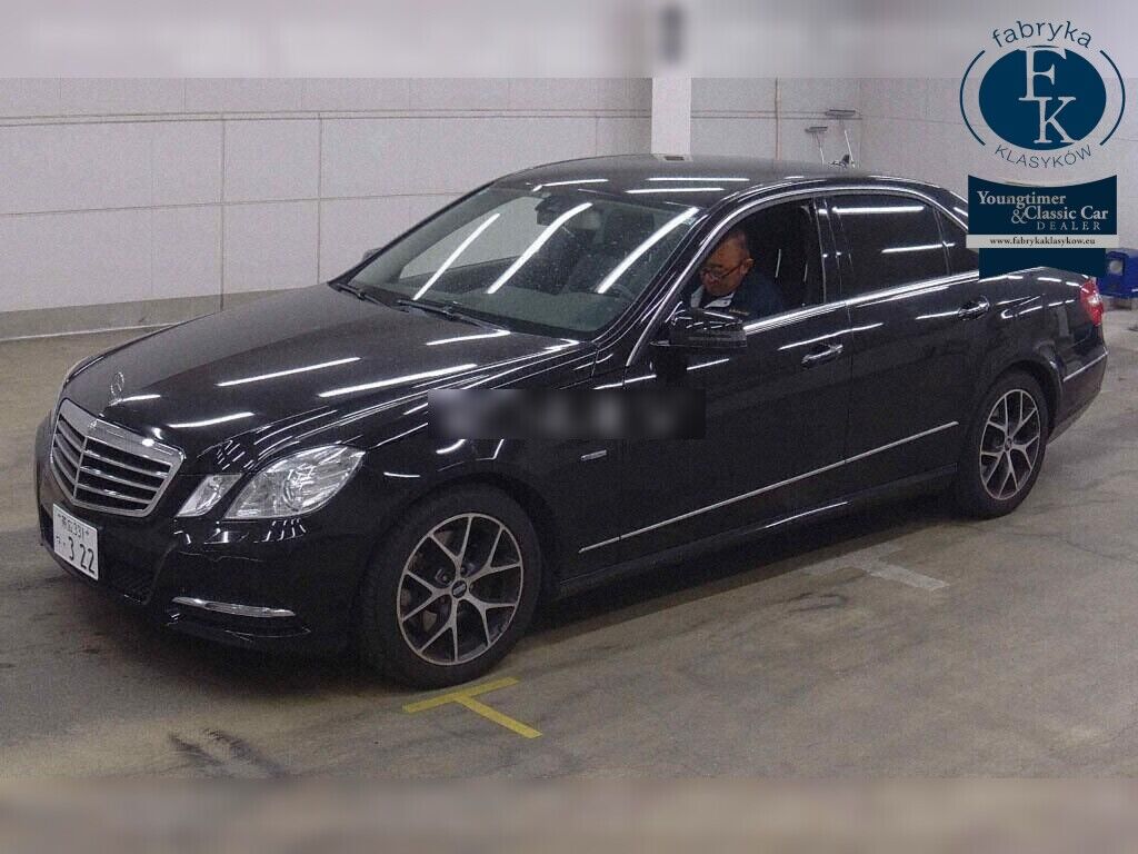 MERCEDES BENZ E-CLASS 4D 4WD E300 4MATIC BLUEEFFICIENCY AVANTGARDE 2011 - zdjęcie 6