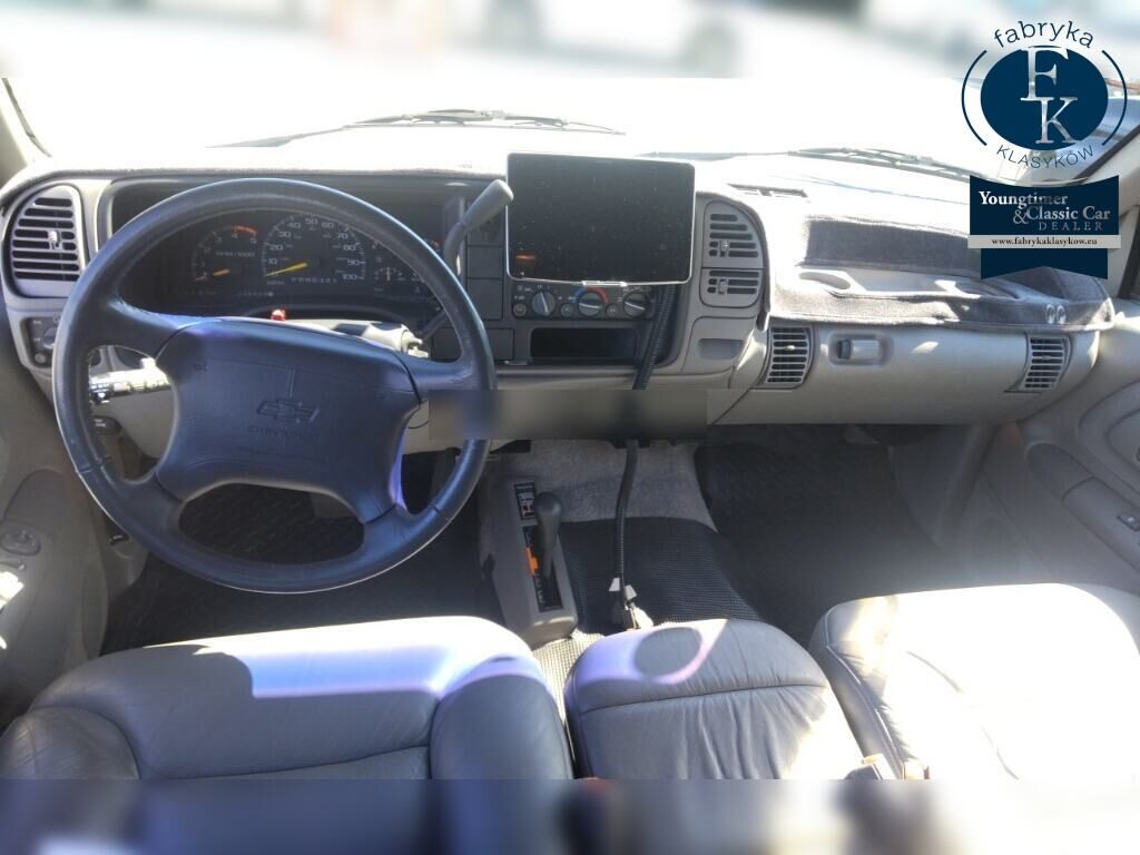 CHEVROLET SUBURBAN 4WD LT 1995 - zdjęcie 5