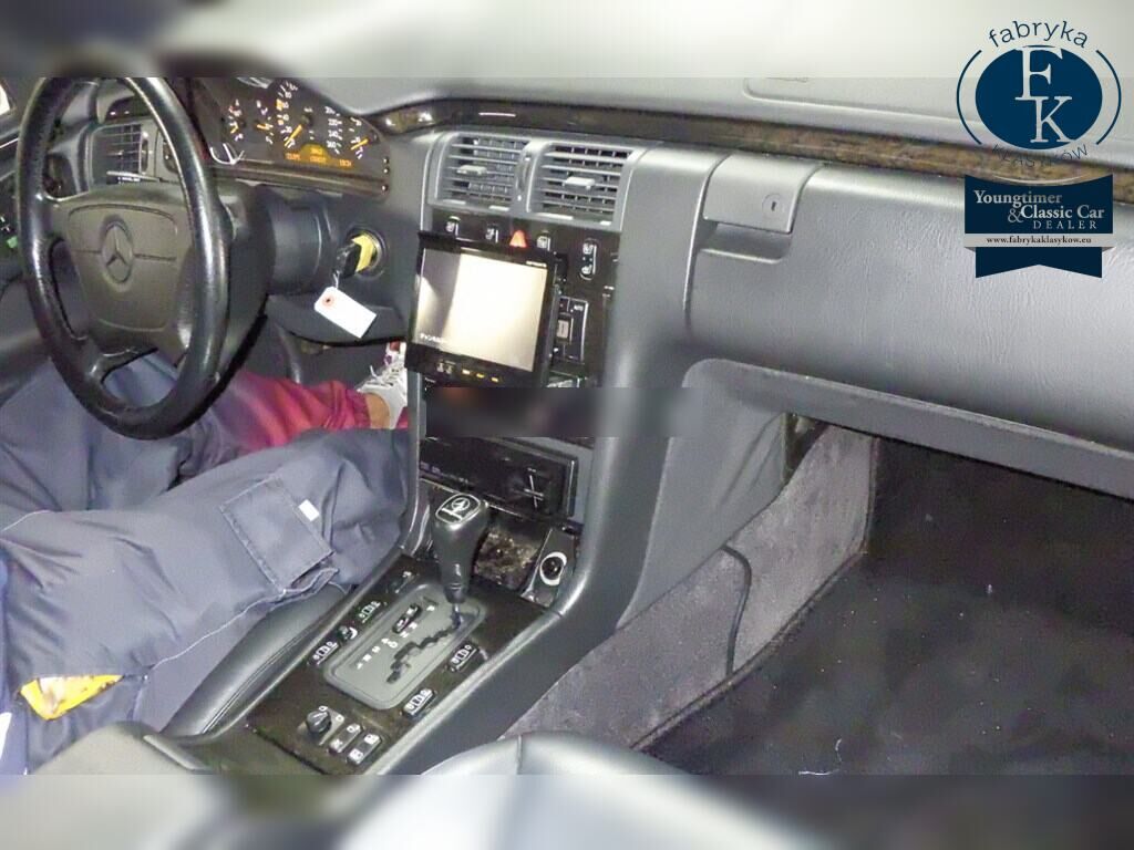 MERCEDES BENZ E-CLASS 4D E400 AVANTGARDE 1997 - zdjęcie 5