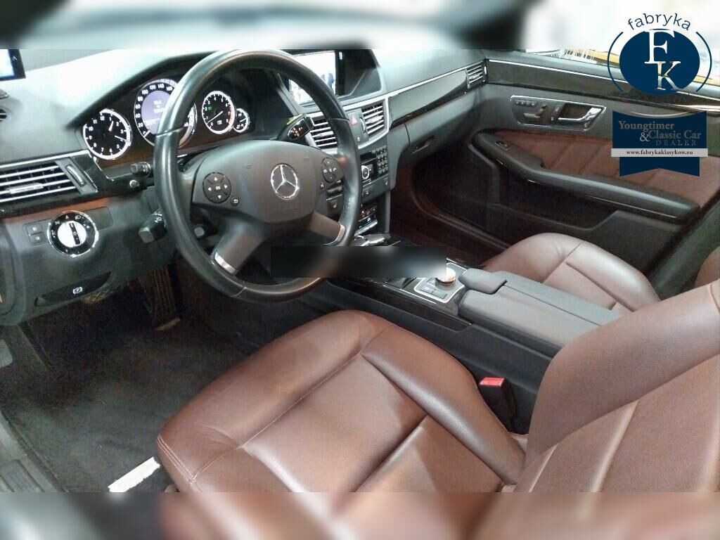 MERCEDES BENZ E-CLASS 4D 4WD E350 4MATIC AVANTGARDE 2010 - zdjęcie 5