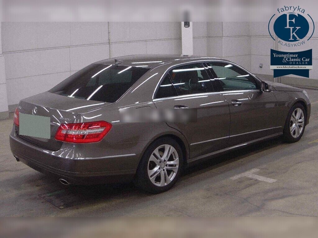 MERCEDES BENZ E-CLASS 4D 4WD E350 4MATIC AVANTGARDE 2010 - zdjęcie 7