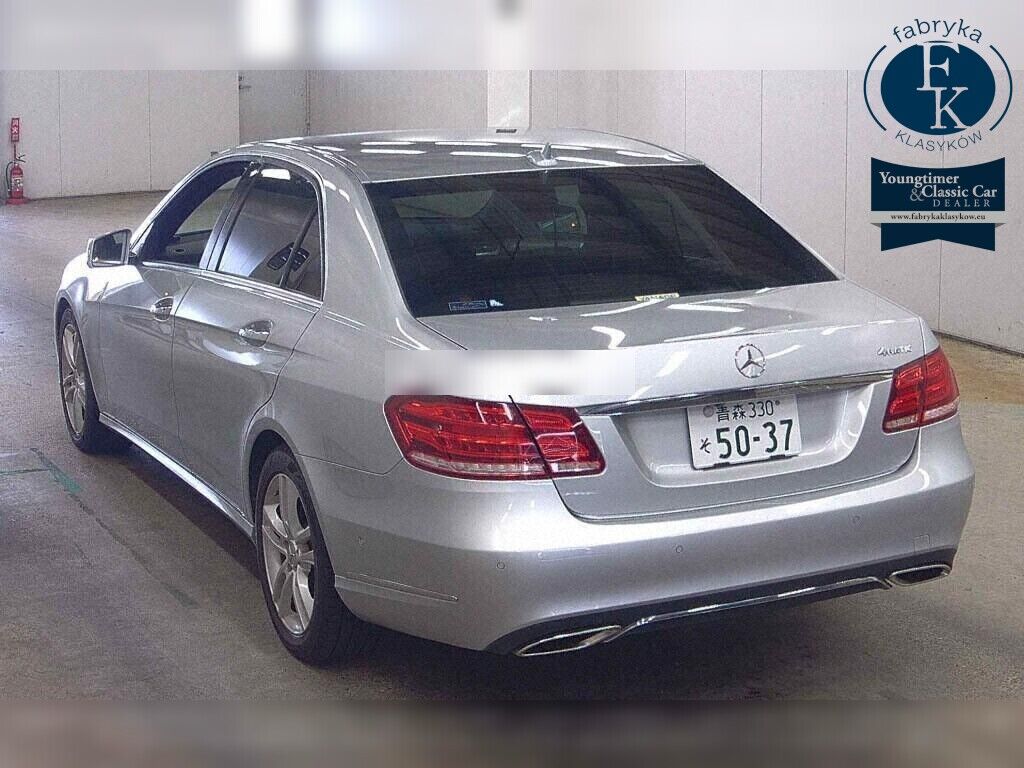 MERCEDES BENZ E-CLASS 4D 4WD E300 4MATIC AVANTGARDE 2016 - zdjęcie 4