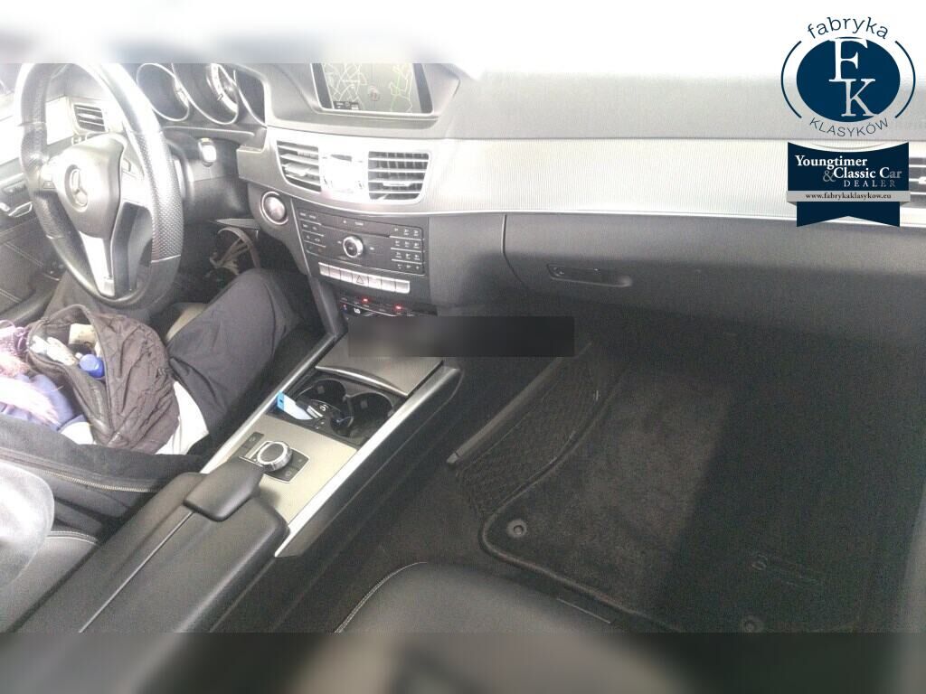 MERCEDES BENZ E-CLASS 4D 4WD E300 4MATIC AVANTGARDE 2016 - zdjęcie 5