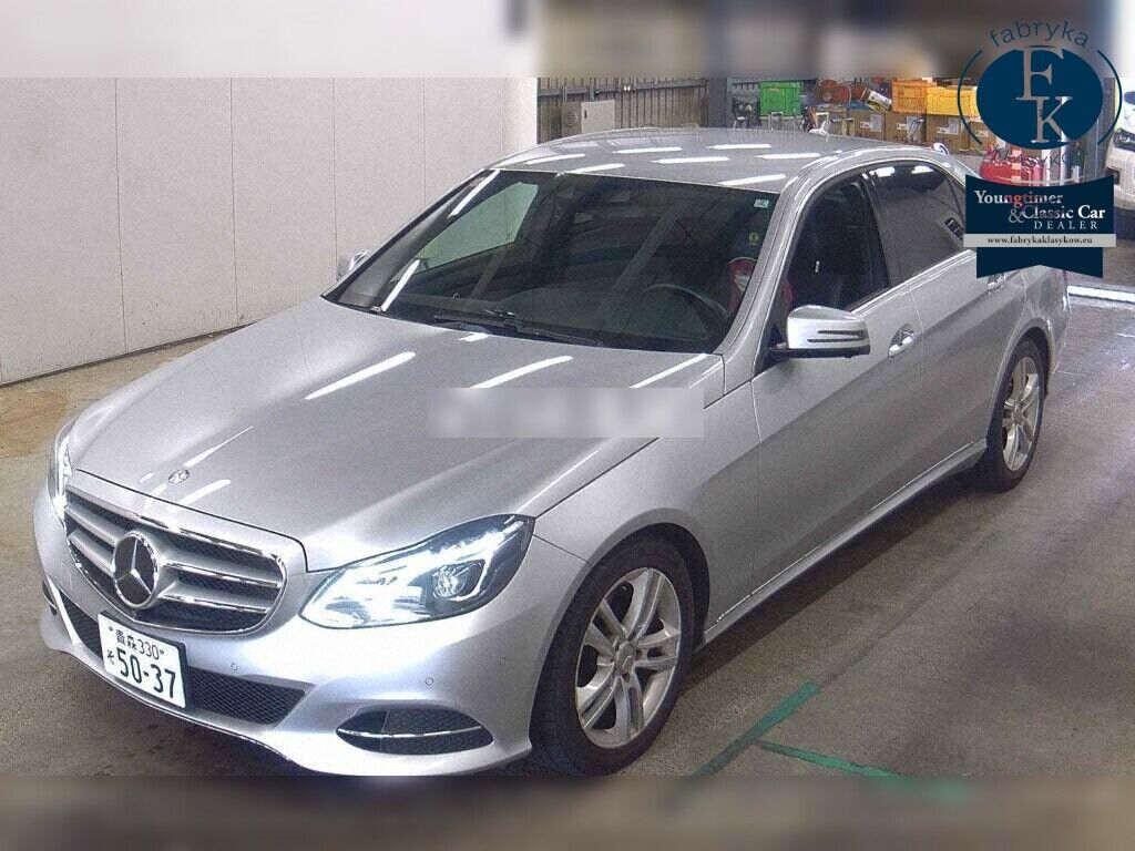 MERCEDES BENZ E-CLASS 4D 4WD E300 4MATIC AVANTGARDE 2016 - zdjęcie 6