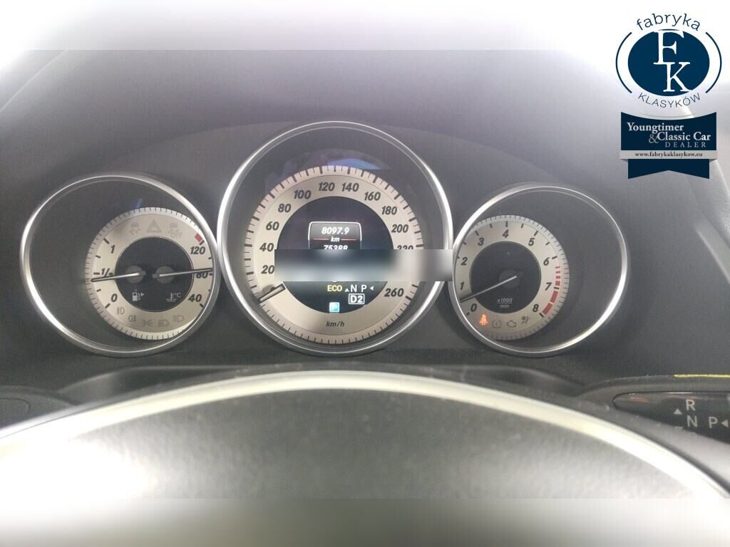 MERCEDES BENZ E-CLASS 4D 4WD E300 4MATIC AVANTGARDE 2016 - zdjęcie 8