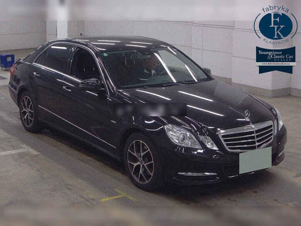 MERCEDES BENZ E-CLASS 4D 4WD E300 4MATIC BLUEEFFICIENCY AVANTGARDE 2011 - zdjęcie 3