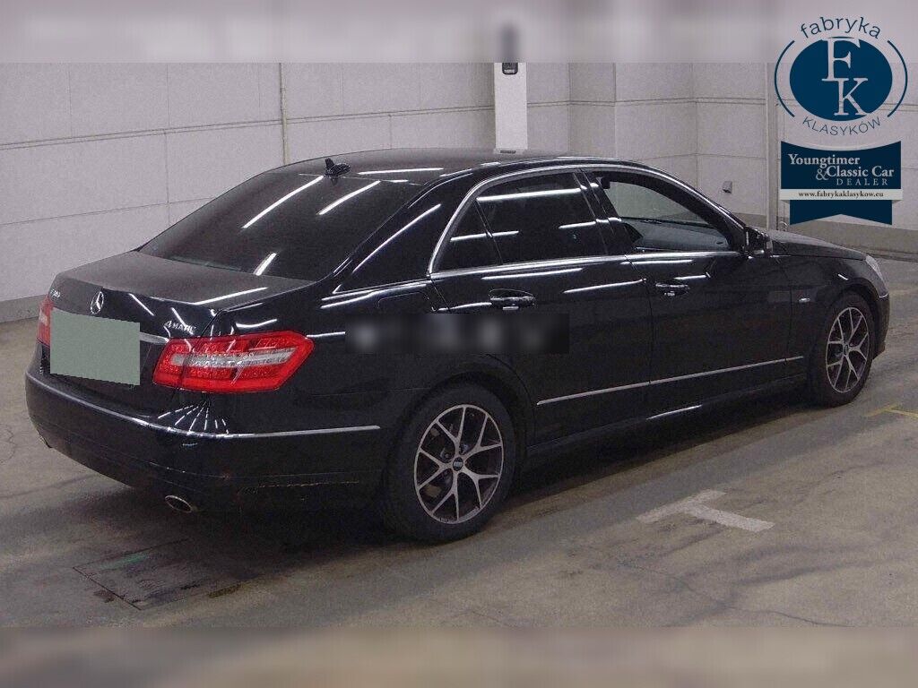 MERCEDES BENZ E-CLASS 4D 4WD E300 4MATIC BLUEEFFICIENCY AVANTGARDE 2011 - zdjęcie 7