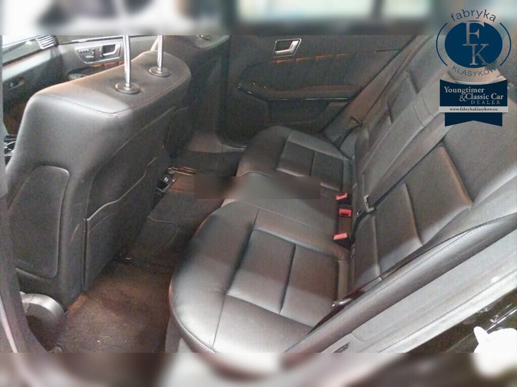 MERCEDES BENZ E-CLASS 4D 4WD E300 4MATIC BLUEEFFICIENCY AVANTGARDE 2011 - zdjęcie 8