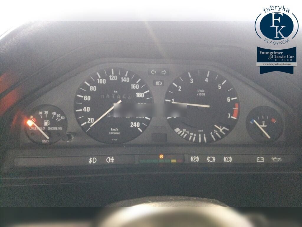 BMW 3 SERIES 4D 320I 1989 - zdjęcie 8