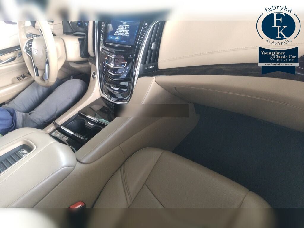 CADILLAC ESCALADE 4WD PLATINUM 2018 - zdjęcie 5