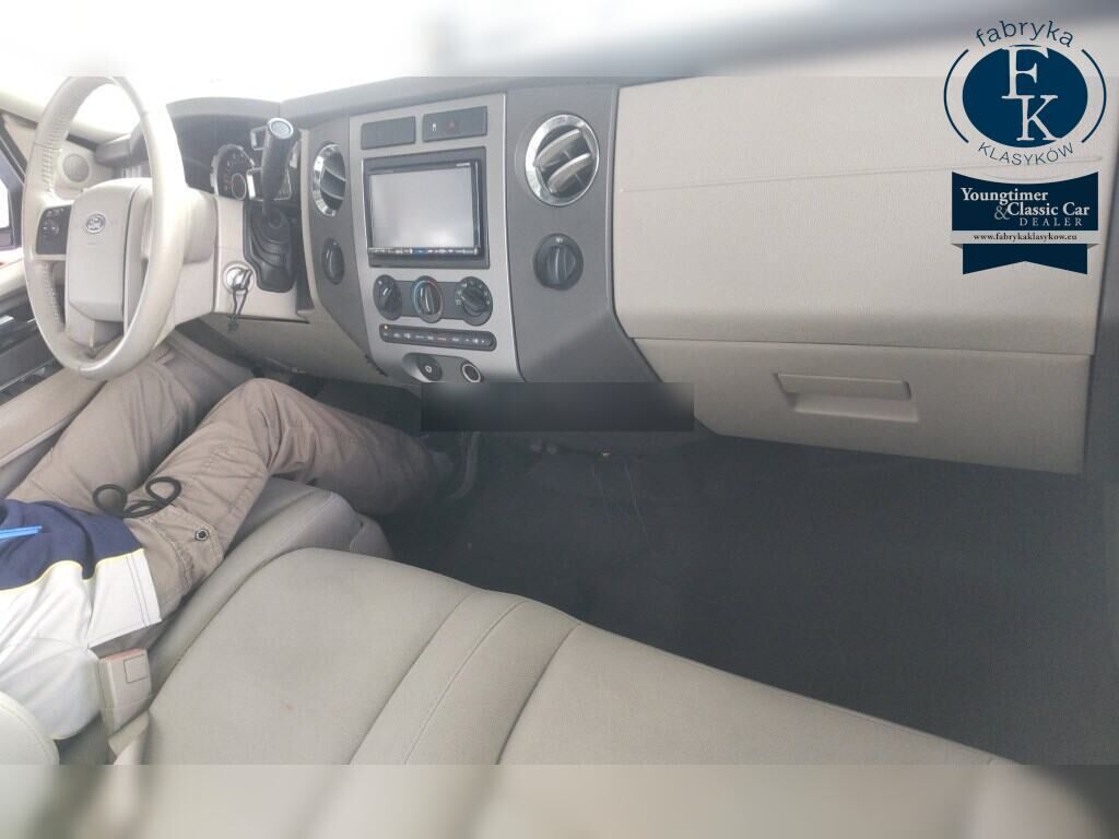 FORD EXPEDITION XLT 2010 - zdjęcie 5