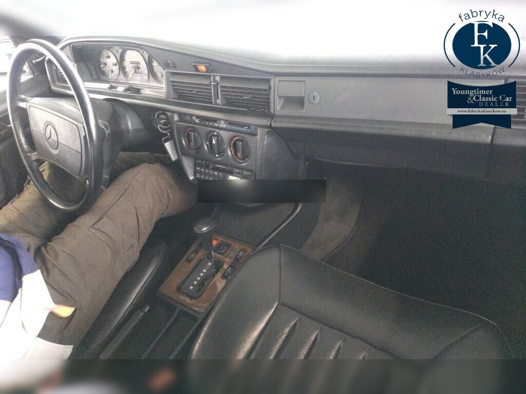 MERCEDES BENZ 190 CLASS 190E 1988 - zdjęcie 5