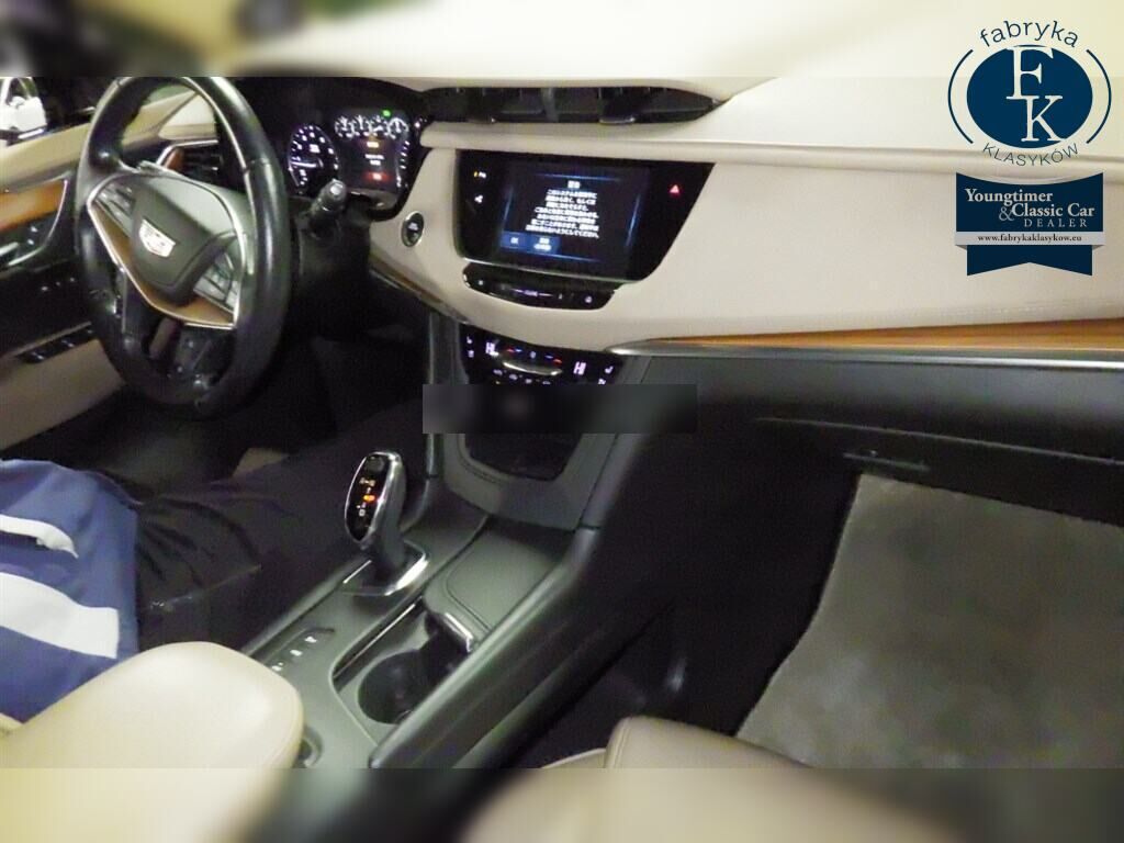 CADILLAC XT5 CROSSOVER 4WD PLATINUM 2018 - zdjęcie 5