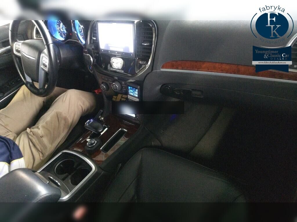 CHRYSLER 300 2013 - zdjęcie 5