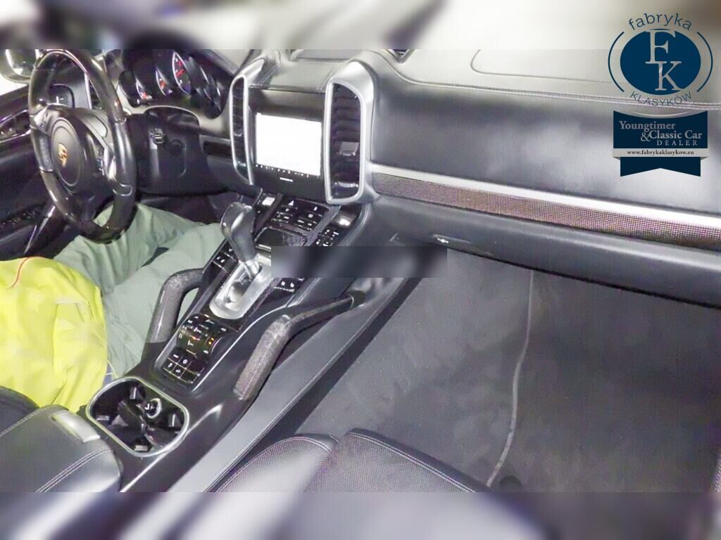 PORSCHE CAYENNE 4WD TURBO 2012 - zdjęcie 5