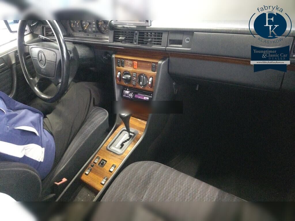 MERCEDES BENZ MEDIUM CLASS 4D 300E 1992 - zdjęcie 5
