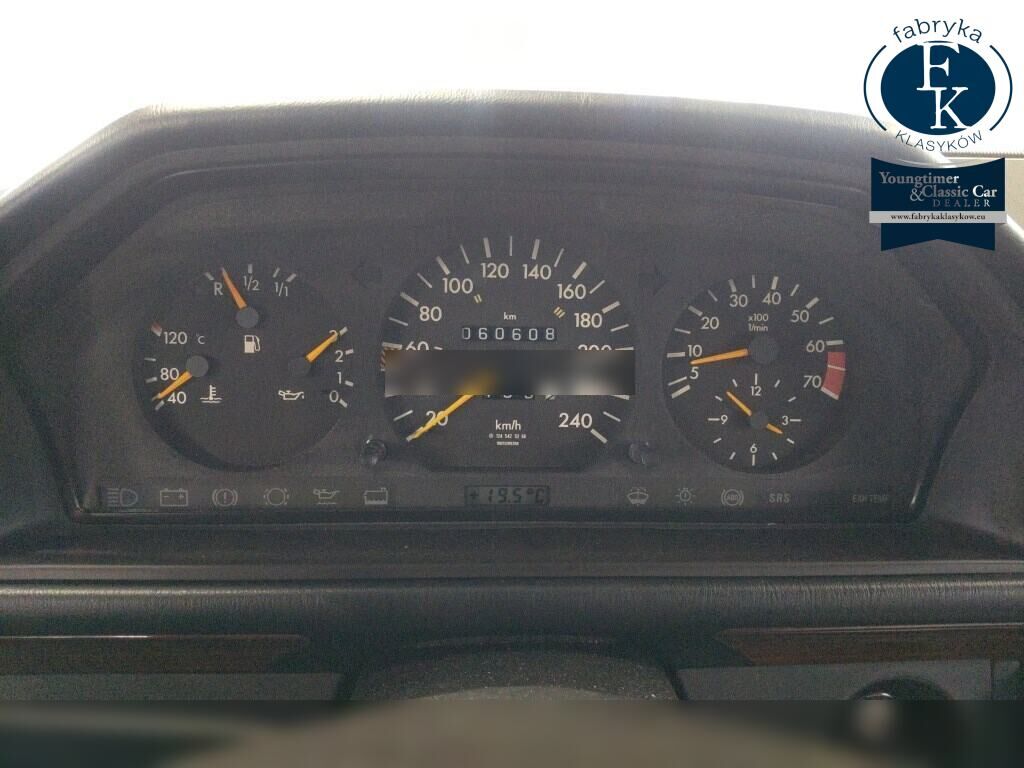 MERCEDES BENZ MEDIUM CLASS 4D 300E 1992 - zdjęcie 8