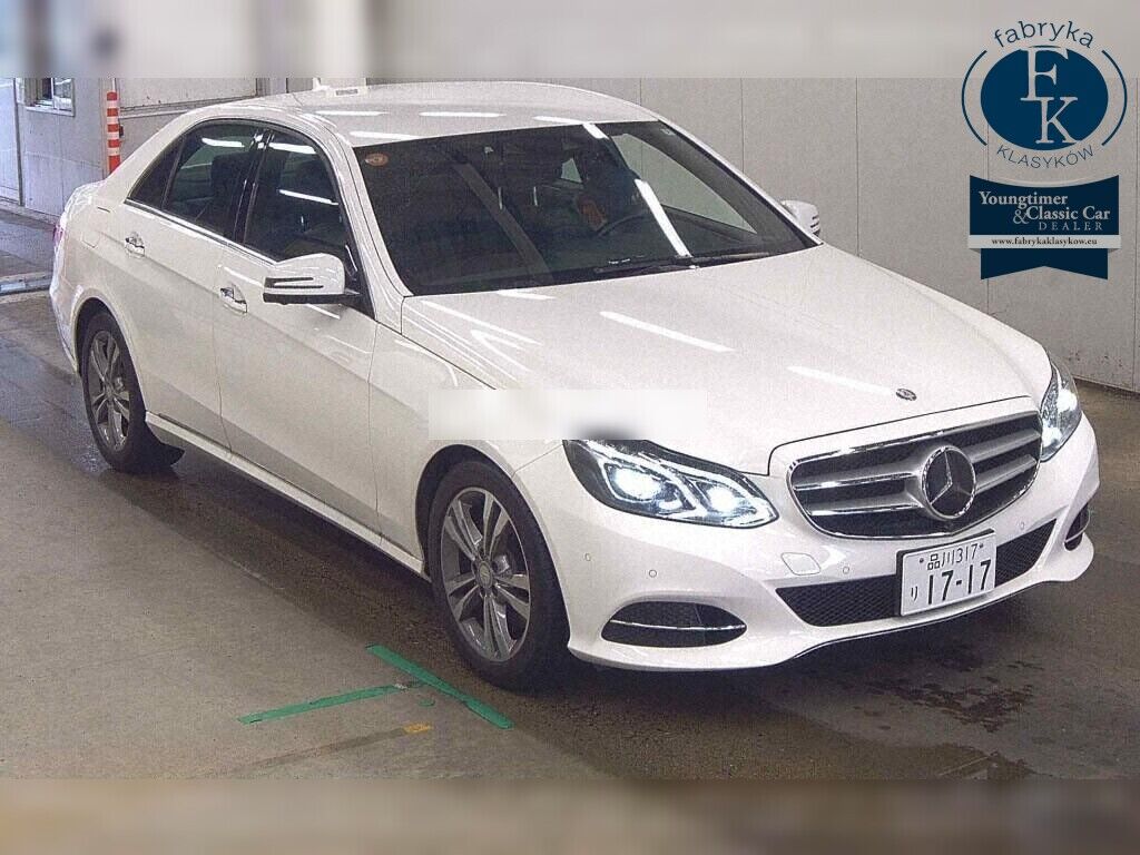 MERCEDES BENZ E-CLASS 4D 4WD E300 4MATIC AVANTGARDE 2014 - zdjęcie 3