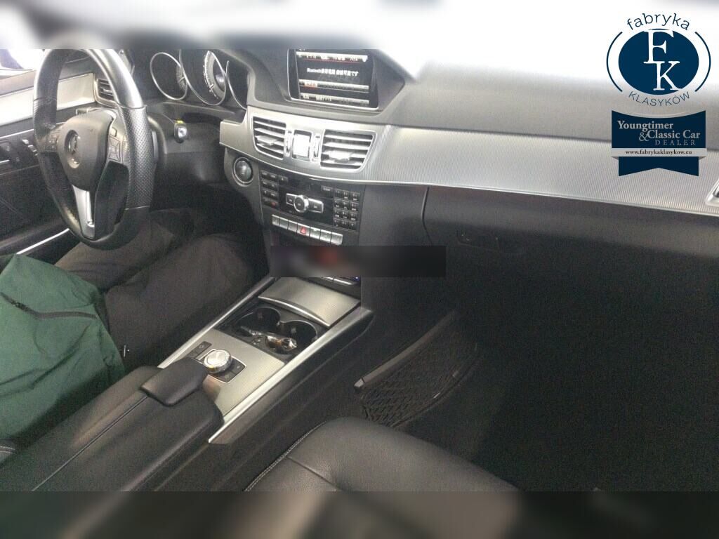 MERCEDES BENZ E-CLASS 4D 4WD E300 4MATIC AVANTGARDE 2014 - zdjęcie 5