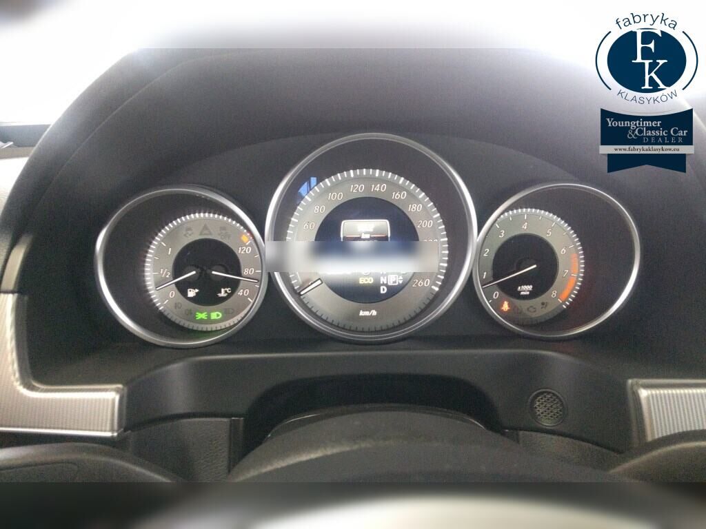 MERCEDES BENZ E-CLASS 4D 4WD E300 4MATIC AVANTGARDE 2014 - zdjęcie 8
