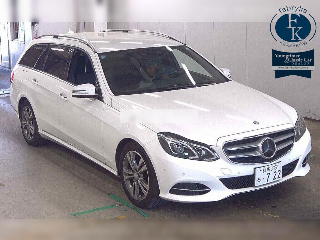 MERCEDES BENZ E-CLASS STATIONWAGON 4WD E300 4MATIC STATIONWAGON AVANTGARDE 2013 - zdjęcie 3